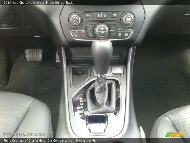 Bright White / Black 2019 Jeep Cherokee Limited