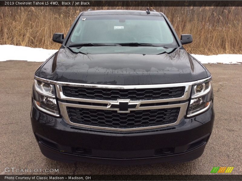Black / Jet Black 2019 Chevrolet Tahoe LS 4WD