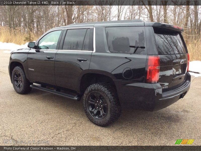 Black / Jet Black 2019 Chevrolet Tahoe LS 4WD