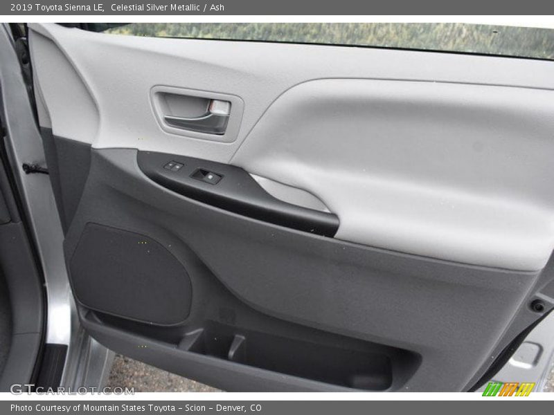 Celestial Silver Metallic / Ash 2019 Toyota Sienna LE
