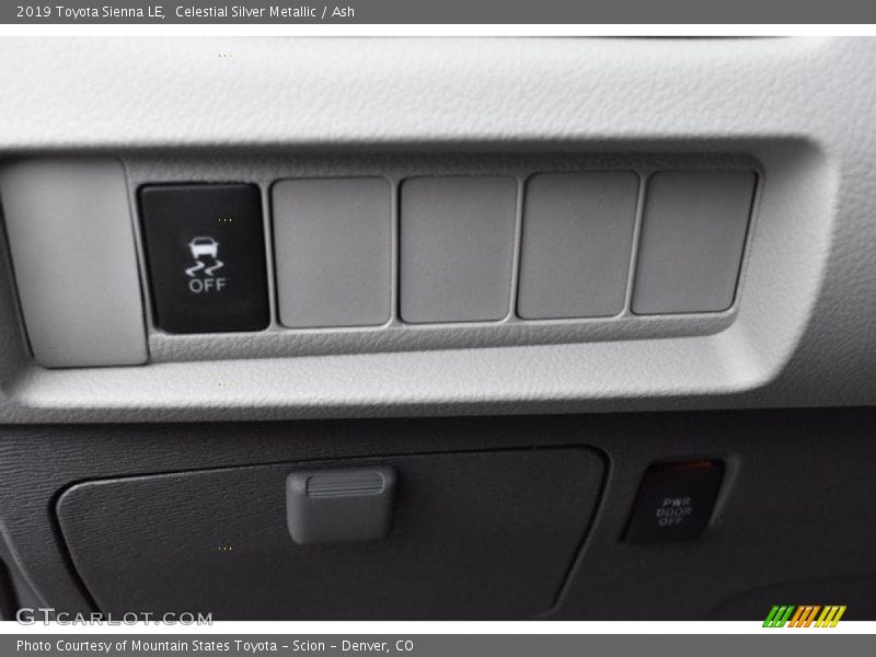 Celestial Silver Metallic / Ash 2019 Toyota Sienna LE