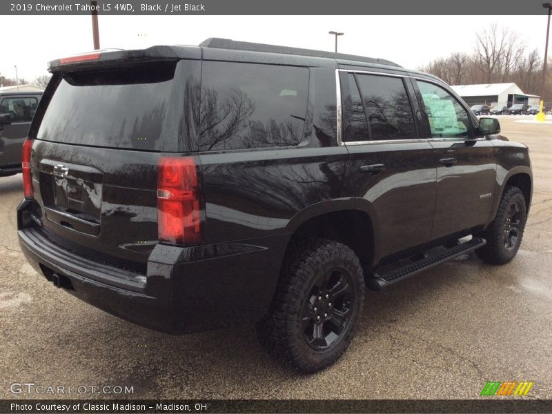 Black / Jet Black 2019 Chevrolet Tahoe LS 4WD