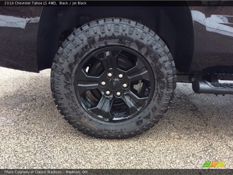 Black / Jet Black 2019 Chevrolet Tahoe LS 4WD