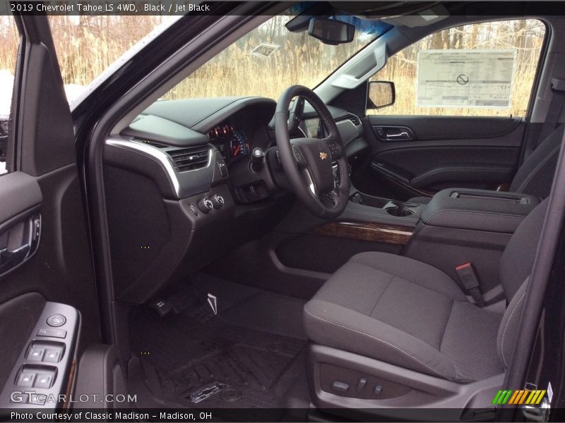 Black / Jet Black 2019 Chevrolet Tahoe LS 4WD