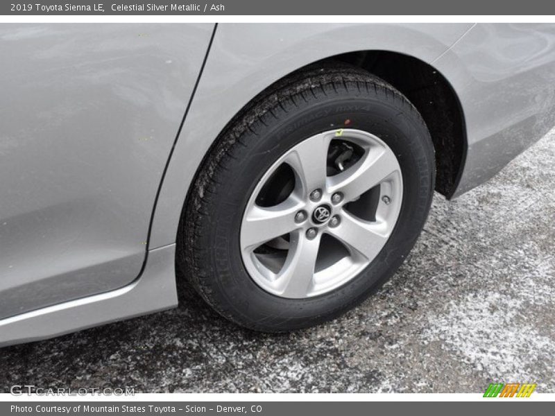 Celestial Silver Metallic / Ash 2019 Toyota Sienna LE