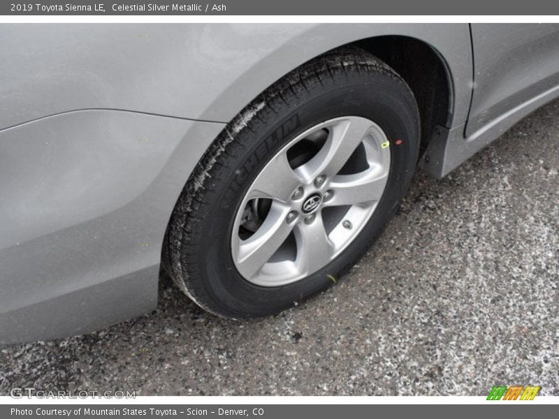 Celestial Silver Metallic / Ash 2019 Toyota Sienna LE