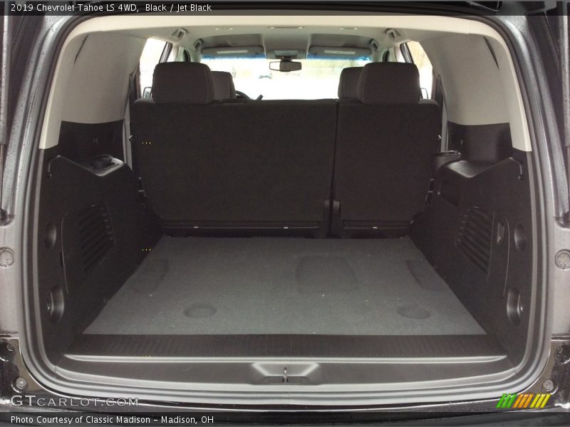 Black / Jet Black 2019 Chevrolet Tahoe LS 4WD