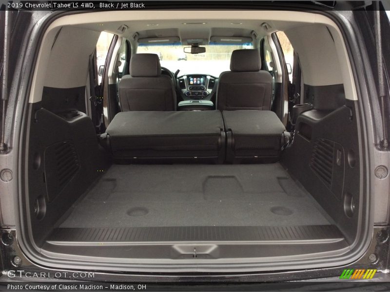 Black / Jet Black 2019 Chevrolet Tahoe LS 4WD