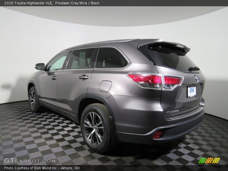 Predawn Gray Mica / Black 2016 Toyota Highlander XLE