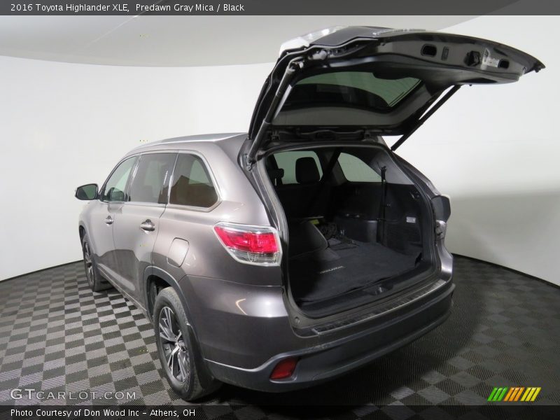 Predawn Gray Mica / Black 2016 Toyota Highlander XLE