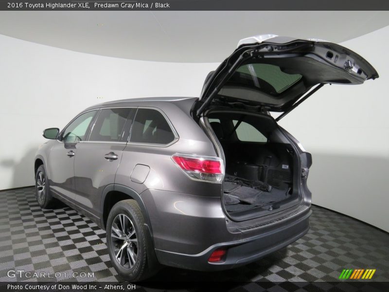 Predawn Gray Mica / Black 2016 Toyota Highlander XLE
