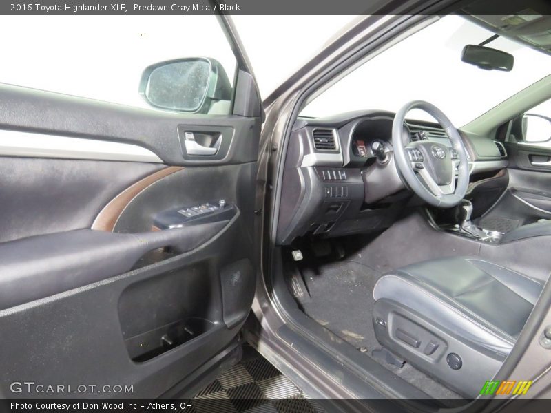 Predawn Gray Mica / Black 2016 Toyota Highlander XLE