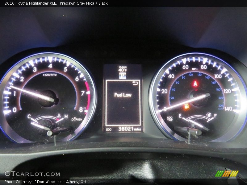 Predawn Gray Mica / Black 2016 Toyota Highlander XLE
