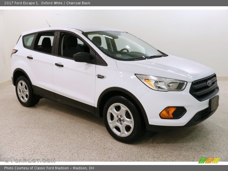 Oxford White / Charcoal Black 2017 Ford Escape S