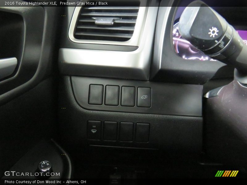 Predawn Gray Mica / Black 2016 Toyota Highlander XLE