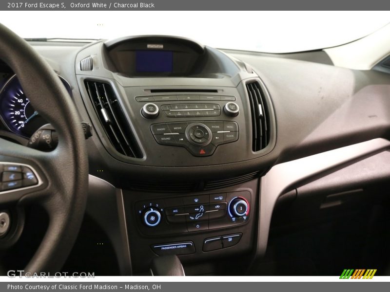 Oxford White / Charcoal Black 2017 Ford Escape S