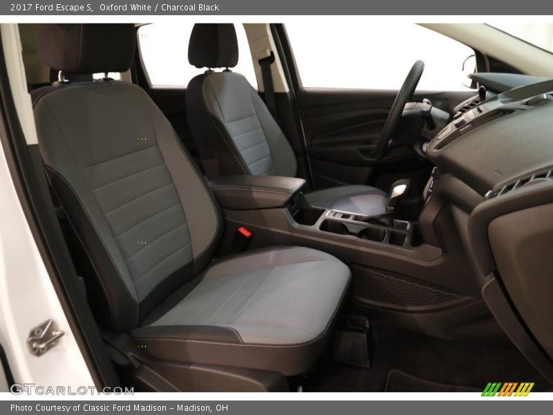 Oxford White / Charcoal Black 2017 Ford Escape S