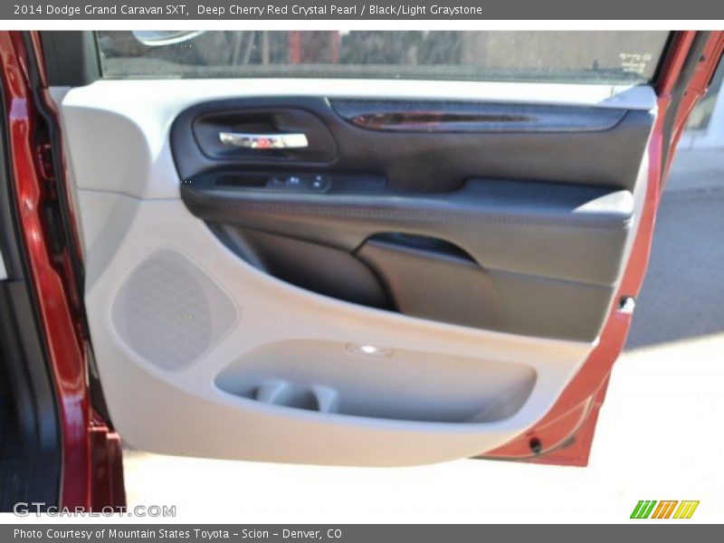 Deep Cherry Red Crystal Pearl / Black/Light Graystone 2014 Dodge Grand Caravan SXT