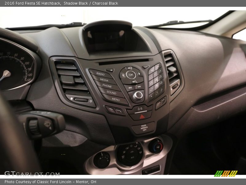 Shadow Black / Charcoal Black 2016 Ford Fiesta SE Hatchback