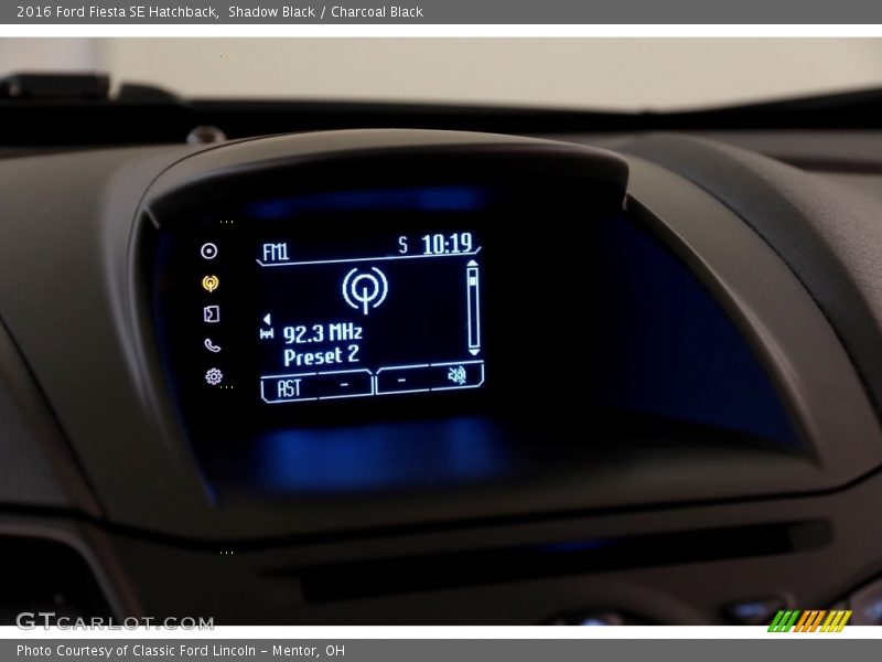 Shadow Black / Charcoal Black 2016 Ford Fiesta SE Hatchback
