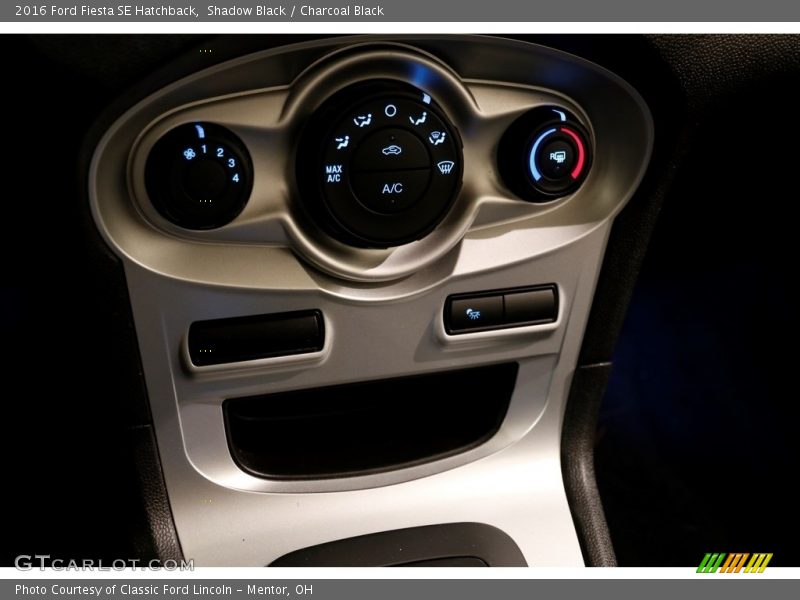 Shadow Black / Charcoal Black 2016 Ford Fiesta SE Hatchback
