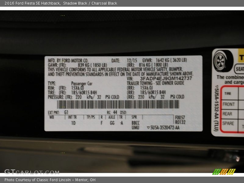 Shadow Black / Charcoal Black 2016 Ford Fiesta SE Hatchback