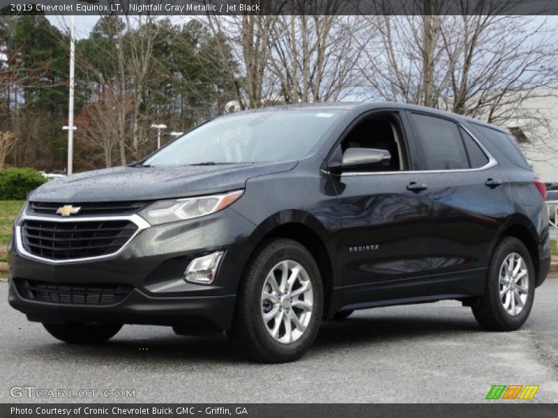 Front 3/4 View of 2019 Equinox LT