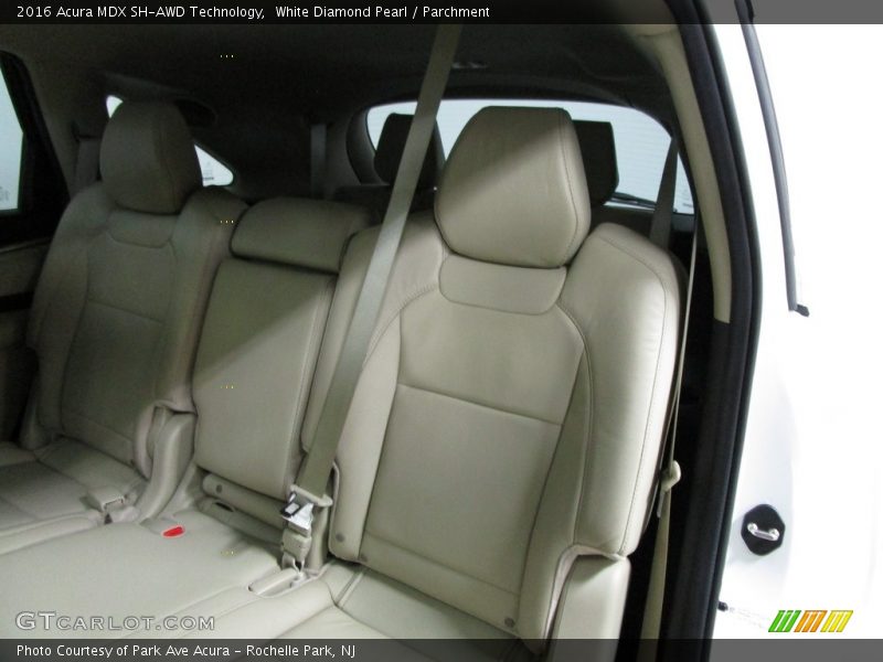 White Diamond Pearl / Parchment 2016 Acura MDX SH-AWD Technology