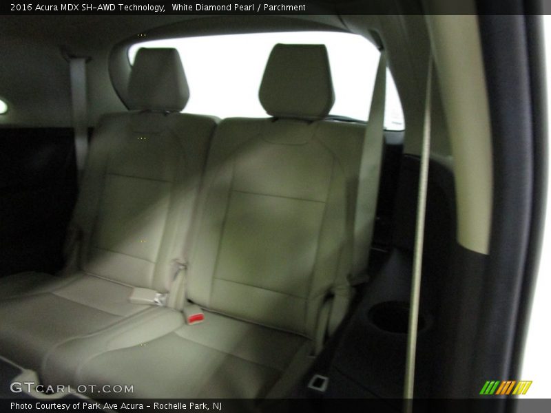 White Diamond Pearl / Parchment 2016 Acura MDX SH-AWD Technology