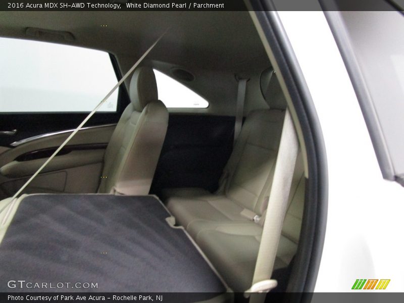 White Diamond Pearl / Parchment 2016 Acura MDX SH-AWD Technology