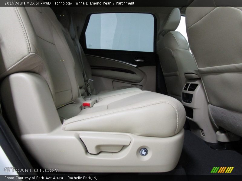 White Diamond Pearl / Parchment 2016 Acura MDX SH-AWD Technology