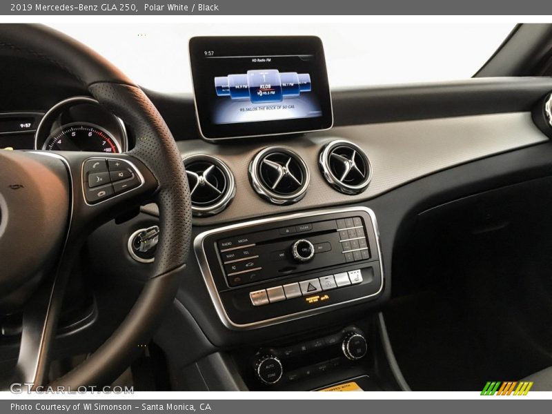 Polar White / Black 2019 Mercedes-Benz GLA 250