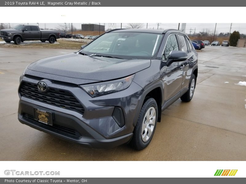 Magnetic Gray Metallic / Black 2019 Toyota RAV4 LE