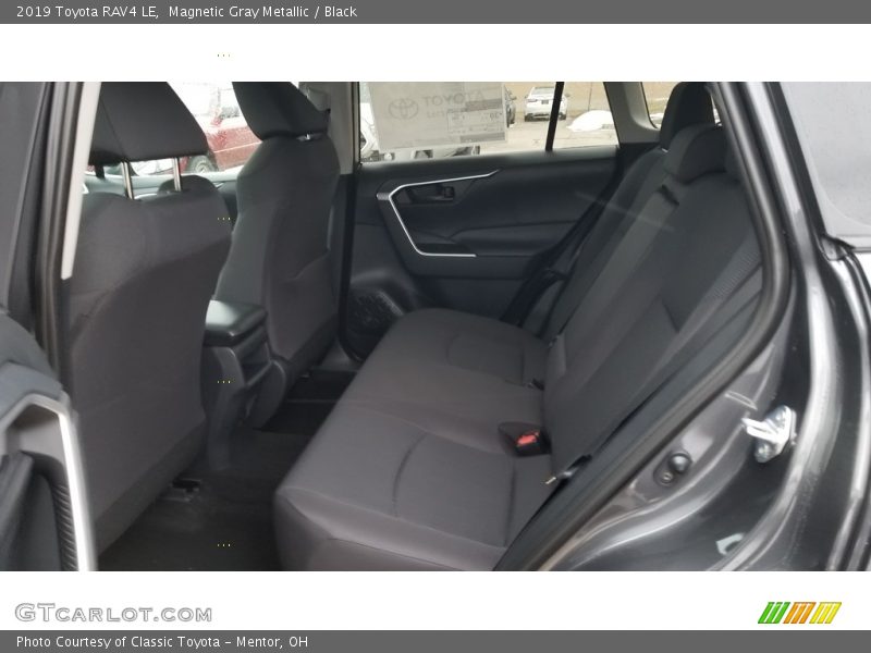 Magnetic Gray Metallic / Black 2019 Toyota RAV4 LE