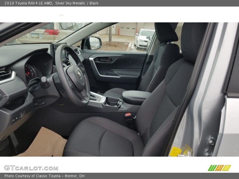 Silver Sky Metallic / Black 2019 Toyota RAV4 LE AWD