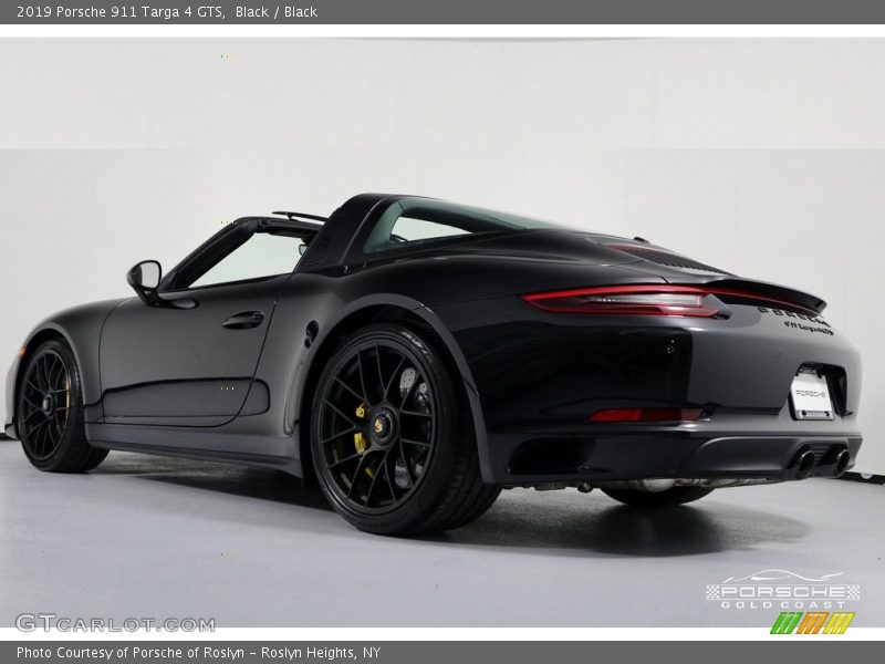 Black / Black 2019 Porsche 911 Targa 4 GTS