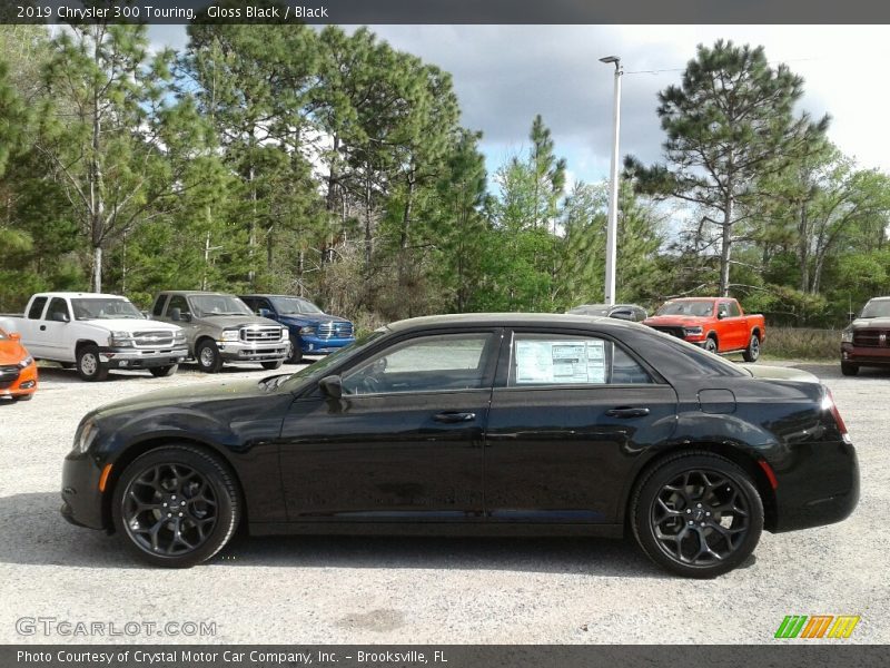Gloss Black / Black 2019 Chrysler 300 Touring