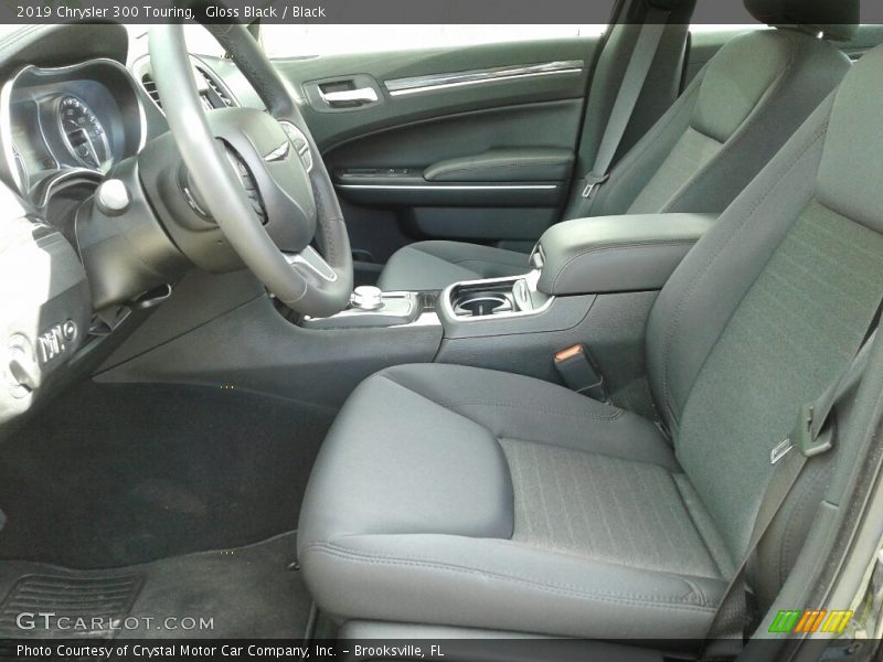 Gloss Black / Black 2019 Chrysler 300 Touring