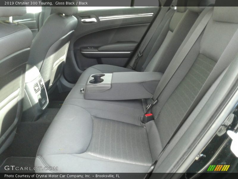 Gloss Black / Black 2019 Chrysler 300 Touring