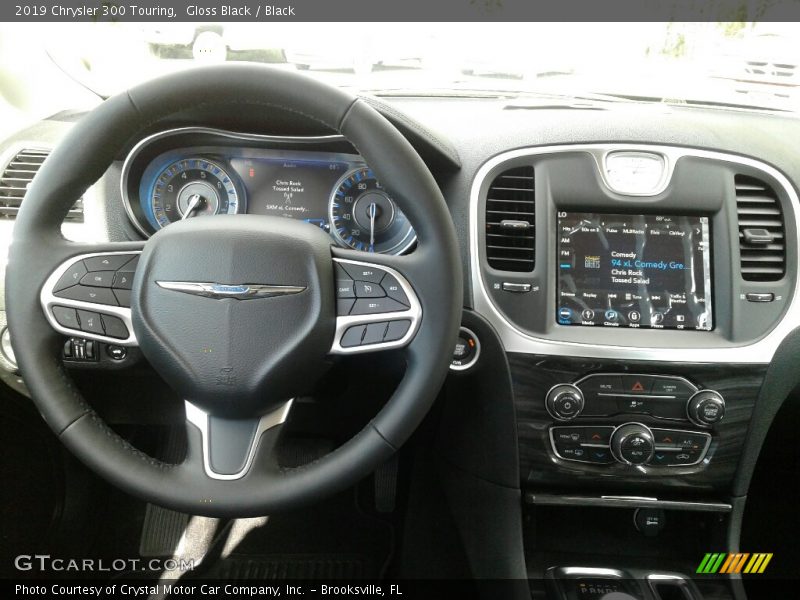 Gloss Black / Black 2019 Chrysler 300 Touring