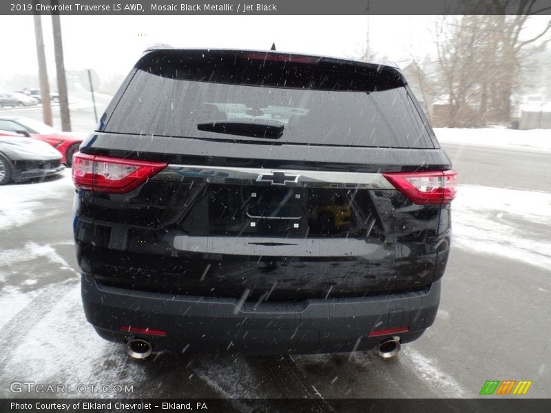 Mosaic Black Metallic / Jet Black 2019 Chevrolet Traverse LS AWD