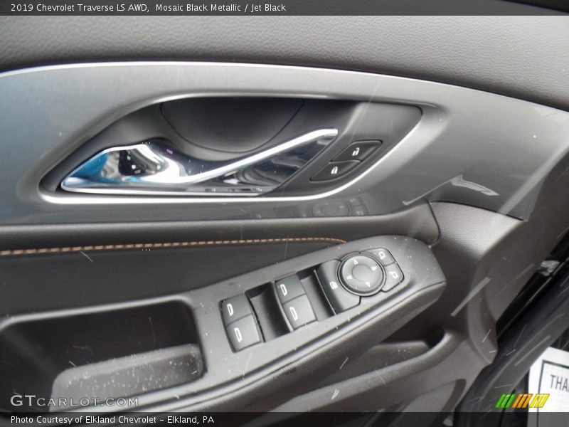 Mosaic Black Metallic / Jet Black 2019 Chevrolet Traverse LS AWD