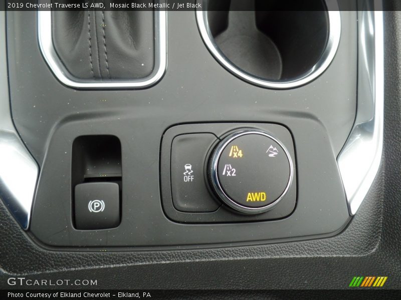 Mosaic Black Metallic / Jet Black 2019 Chevrolet Traverse LS AWD