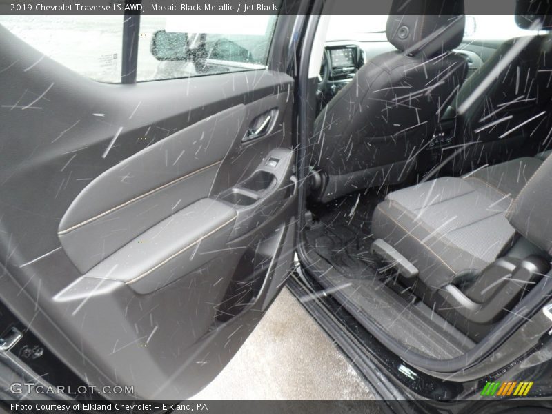 Mosaic Black Metallic / Jet Black 2019 Chevrolet Traverse LS AWD