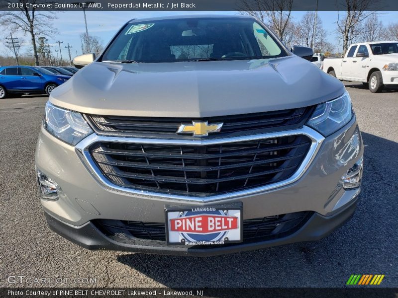 Pepperdust Metallic / Jet Black 2019 Chevrolet Equinox LT AWD