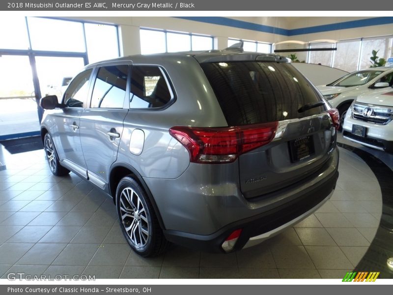 Mercury Gray Metallic / Black 2018 Mitsubishi Outlander ES AWC