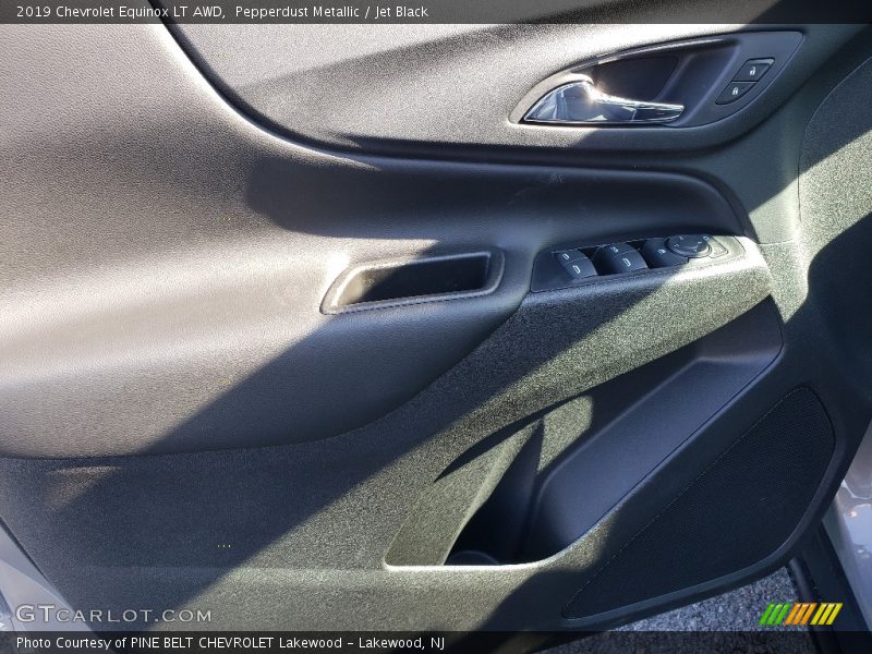 Pepperdust Metallic / Jet Black 2019 Chevrolet Equinox LT AWD