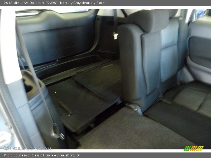 Mercury Gray Metallic / Black 2018 Mitsubishi Outlander ES AWC