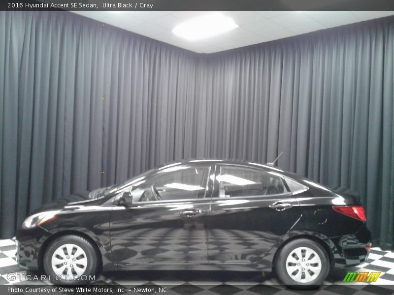 Ultra Black / Gray 2016 Hyundai Accent SE Sedan