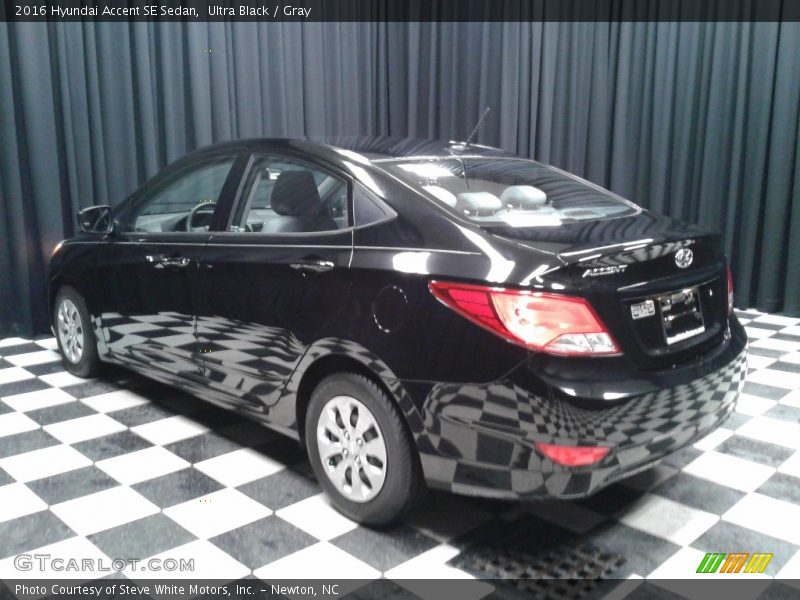 Ultra Black / Gray 2016 Hyundai Accent SE Sedan